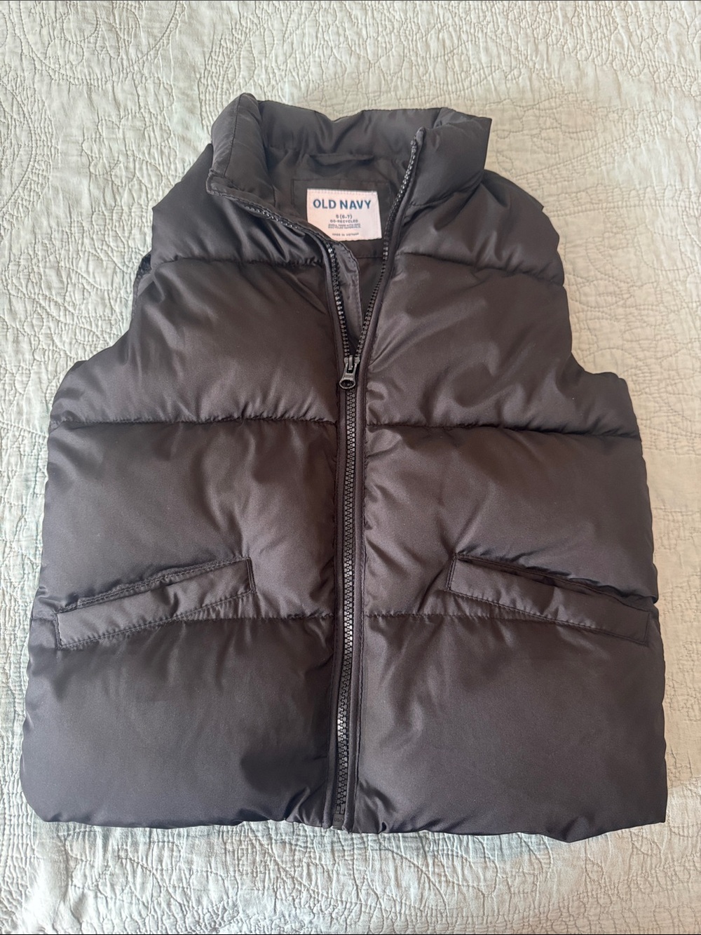 Old Navy Black Kids Puffer Vest with Front Pockets